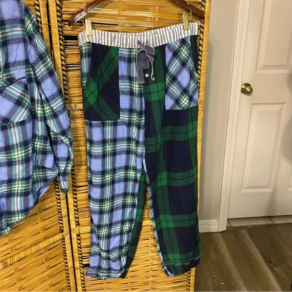 Aerie flannel Blue and Green mixed Plaid Pajama Set Med top large bottoms - Picture 5 of 9